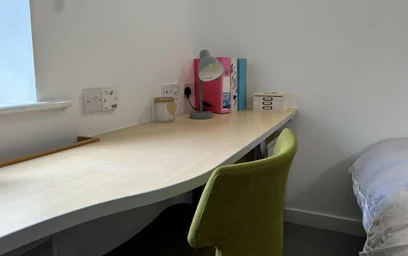 Private room in residence at 135 Great Horton Rd, Bradford BD7 1QG, United Kingdom, image 5 of 38