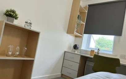 Private room in residence at 135 Great Horton Rd, Bradford BD7 1QG, United Kingdom, image 4 of 38
