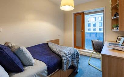Chambre privée en résidence à 4 Crown Pl, Reading RG1 5AE, United Kingdom, image 2 de 27