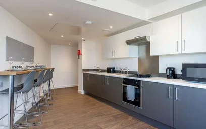 Habitación privada en residencia en Saltwater Place Notte St, Plymouth PL1 2BN, United Kingdom, imagen 21 de 27