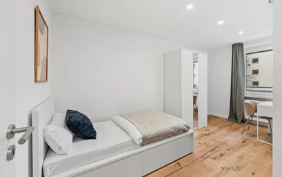Quarto privado em Sylvensteinstraße, imagem 1 de 6