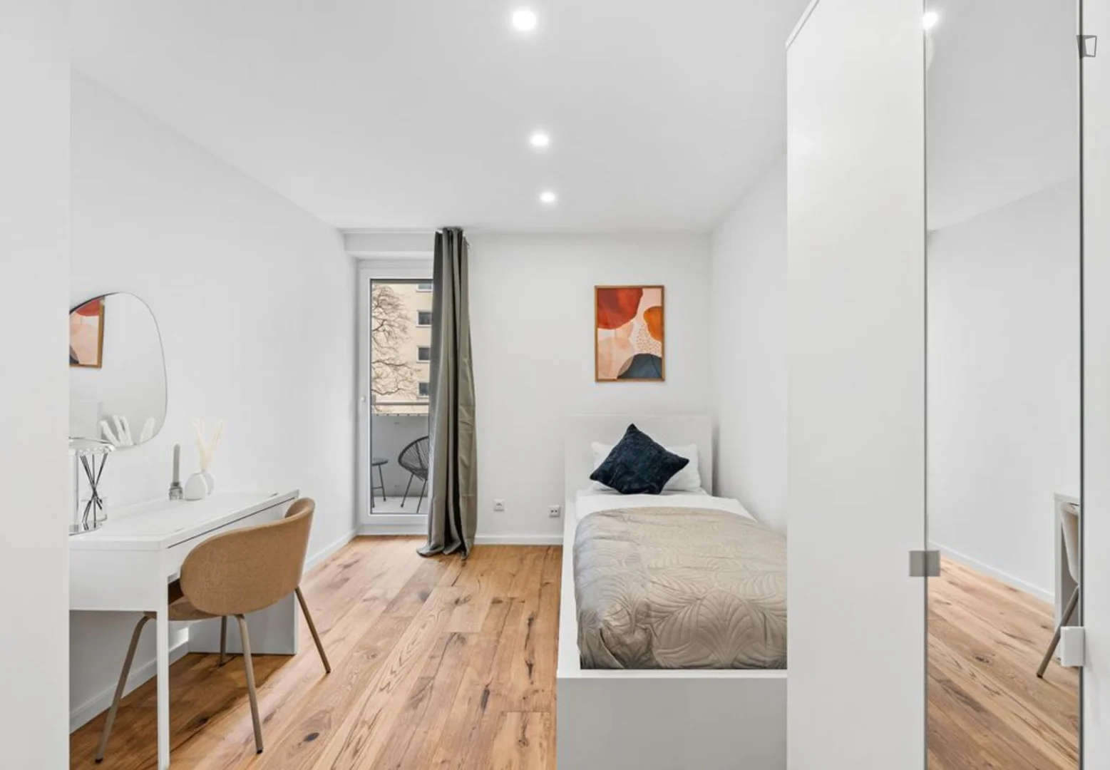 Quarto acolhedor para estudantes disponível em