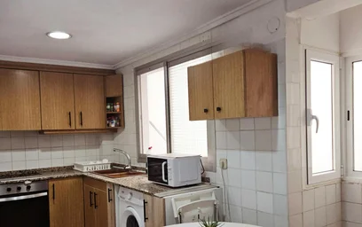 Quarto privado em C/ de la Reina, imagem 7 de 27