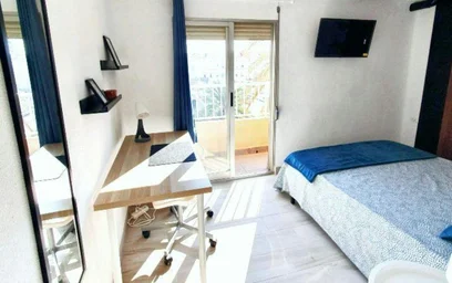 Quarto privado em C/ de la Reina, imagem 3 de 29