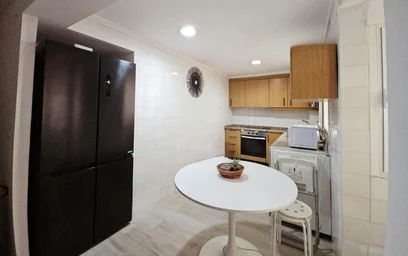 Quarto privado em C/ de la Reina, imagem 14 de 29