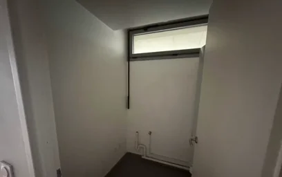 Private room at Boulevard du Colonel Fabien, image 4 of 10