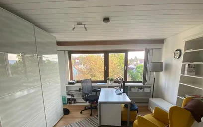 Zimmer mit Doppelbett zu vermieten {area}