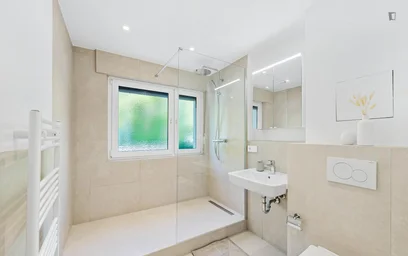 Quarto privado em Staudingerstraße, imagem 8 de 12