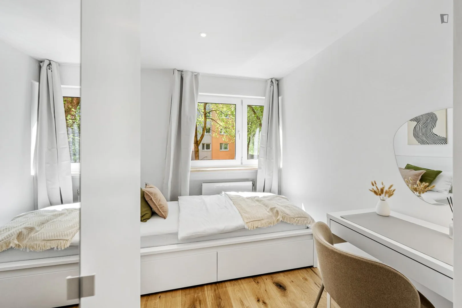 Quarto amigo do estudante em  com comodidades modernas
