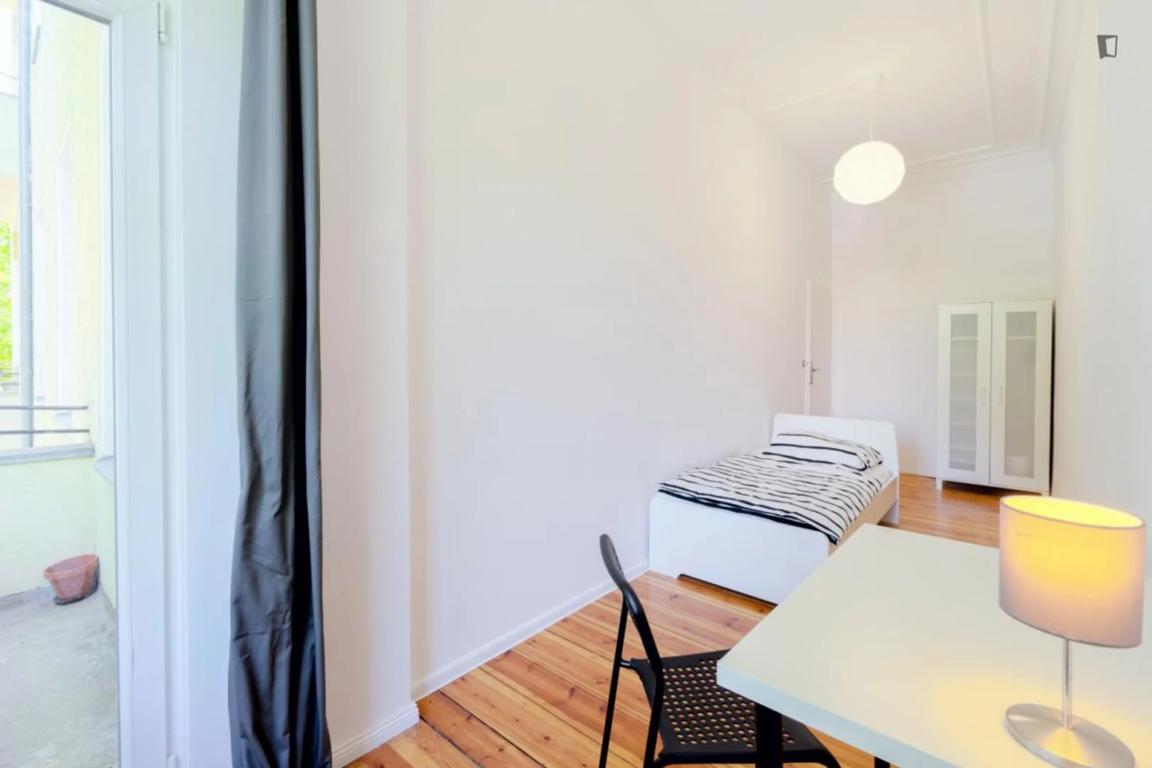 Studentenfreundliches Zimmer in mit modernen Annehmlichkeiten