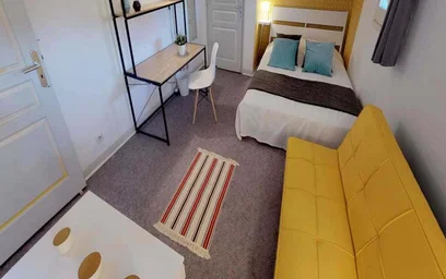 Quarto para alugar ao mês em {area}