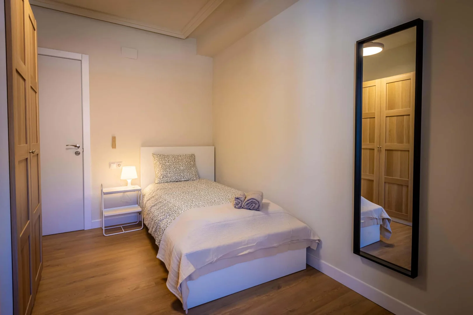 Chambre d'étudiant économique avec emplacement pratique dans 