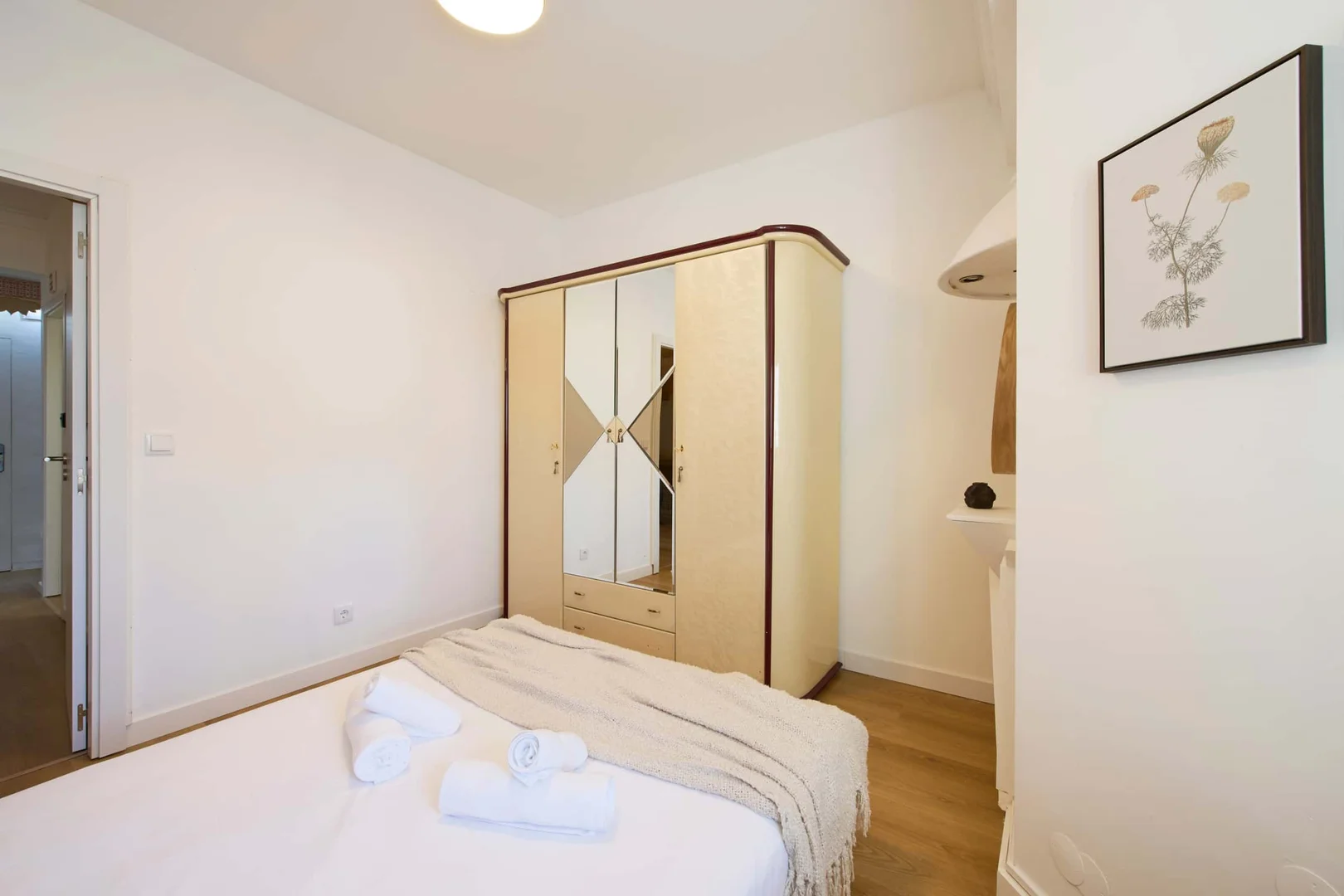 Budget-friendly student room close to campus in 