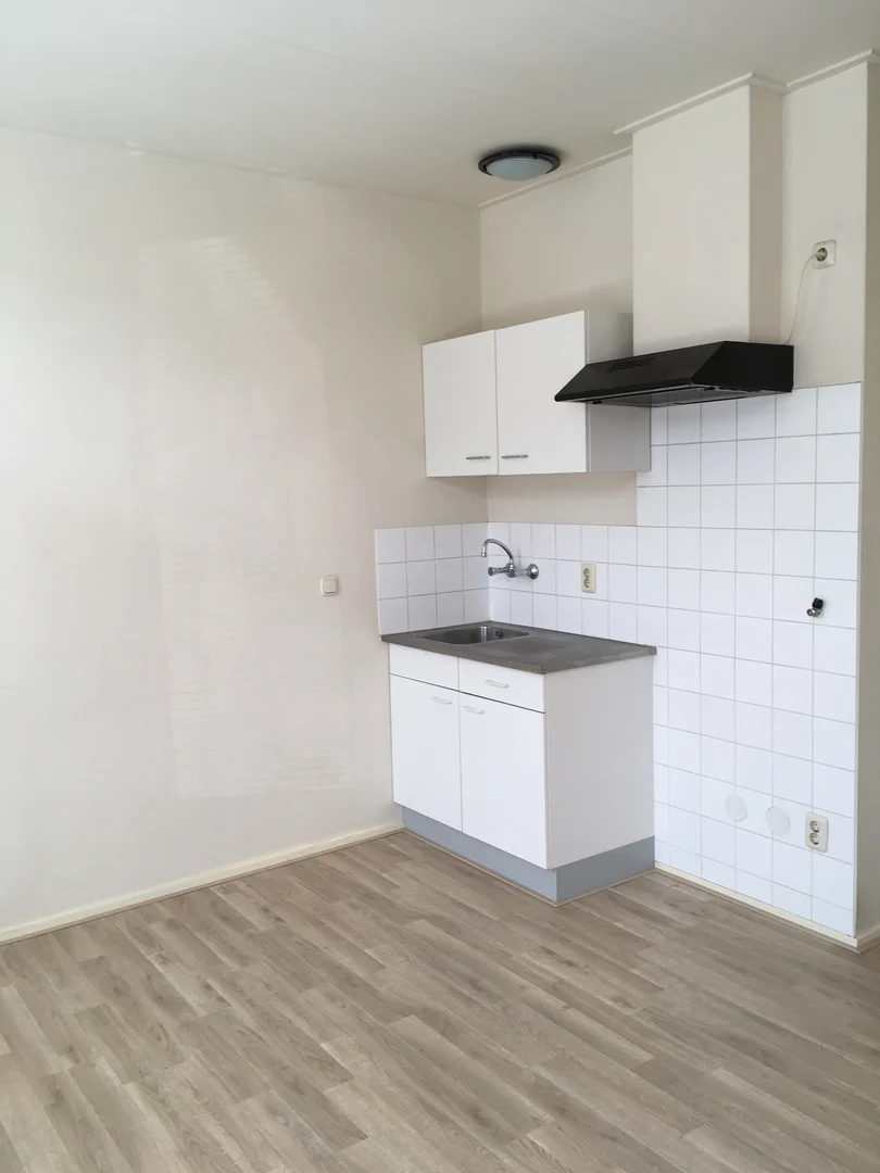 Compact studio apartment ideal for students in 