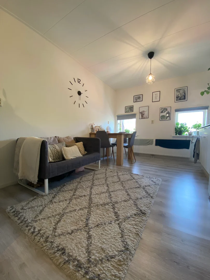 Habitación en apartamento estudiantil en alquiler en , completamente amueblado