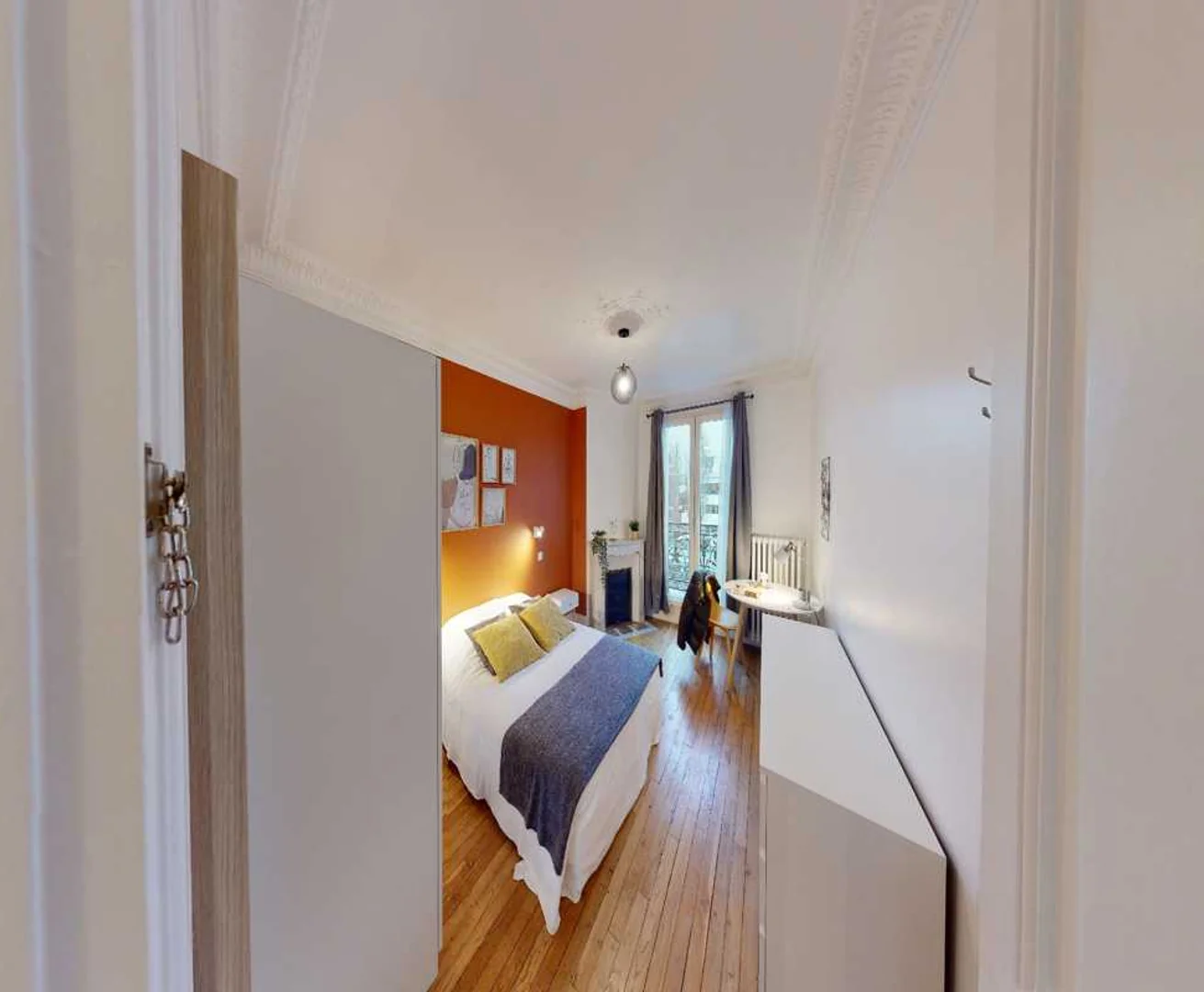 Habitación estudiantil económica con ubicación conveniente en 
