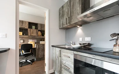 Stanza privata in residence in 15 Queens Walk, Reading RG1 7QF, UK, immagine 5 di 38
