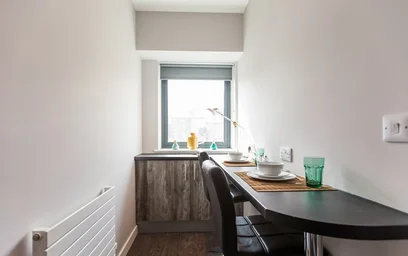 Stanza privata in residence in 15 Queens Walk, Reading RG1 7QF, UK, immagine 2 di 37