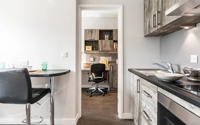 Stanza privata in residence in 15 Queens Walk, Reading RG1 7QF, UK, immagine 7 di 37