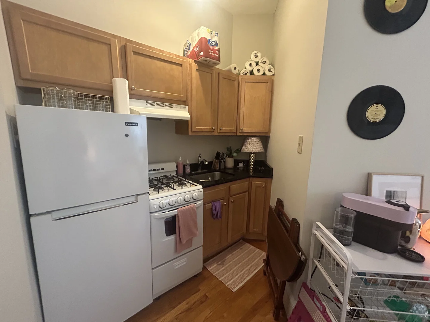 Apartamento estúdio totalmente equipado para estudantes em 