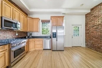 Gesamte Unterkunft im Wohnheim in der 134, Marcella St., Unit 1, Roxbury, Boston, MA, 02119, bild 2 von 17
