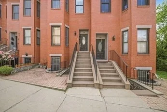 Gesamte Unterkunft im Wohnheim in der 134, Marcella St., Unit 1, Roxbury, Boston, MA, 02119, bild 15 von 17