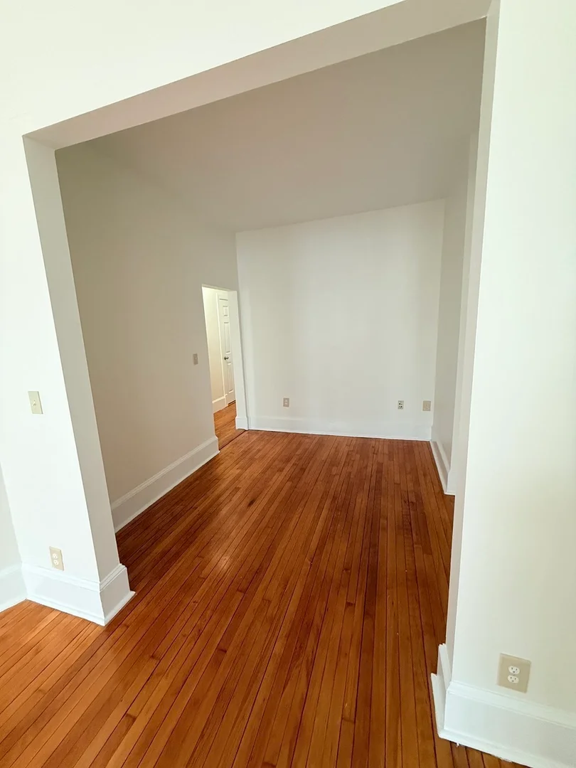 21, Hemenway St., Unit 3, Fenway, Boston, MA, 02115