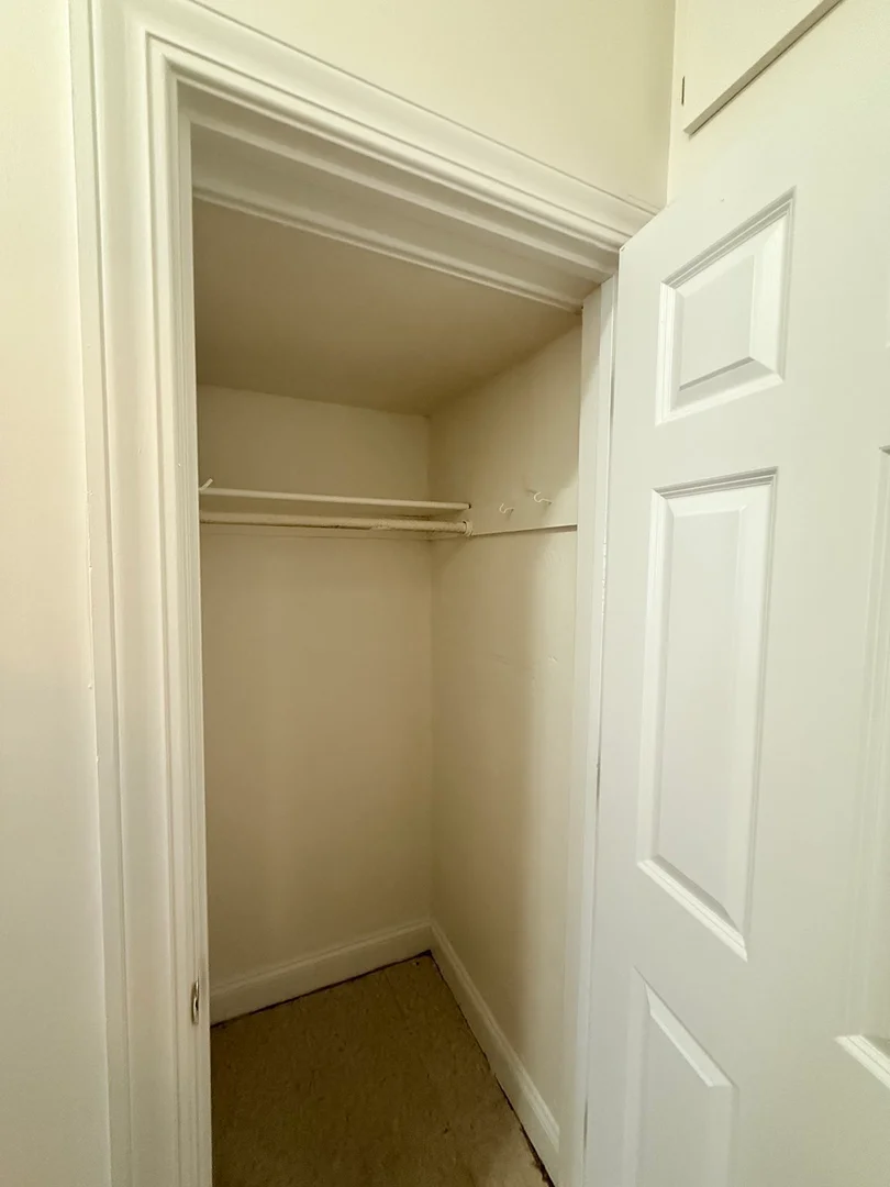 21, Hemenway St., Unit 3, Fenway, Boston, MA, 02115