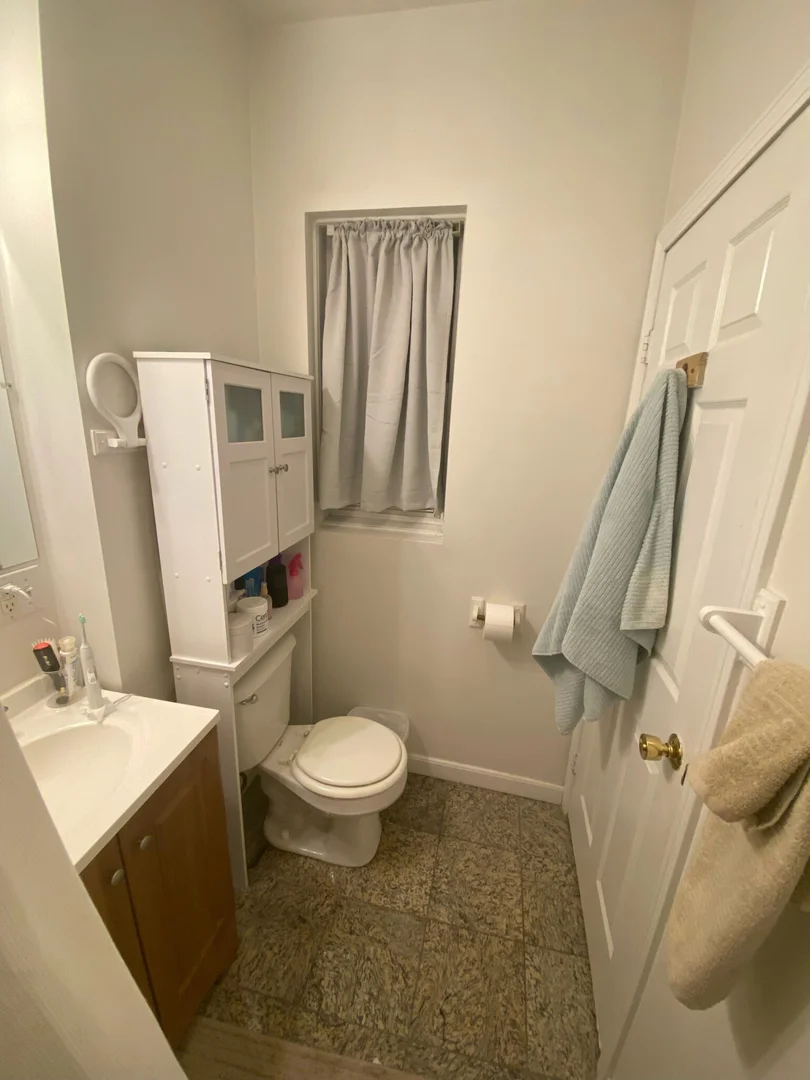 Niedrogi apartament typu studio z niezbędnymi funkcjami w 