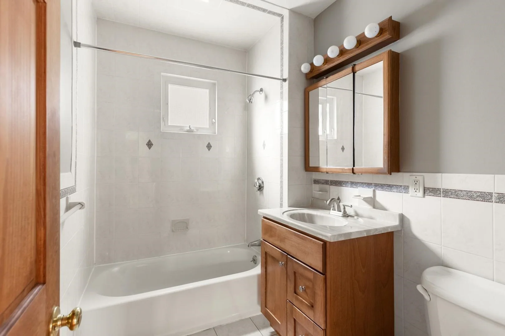 41, Montfern Ave., Unit 1, Brighton, Boston, MA, 02135