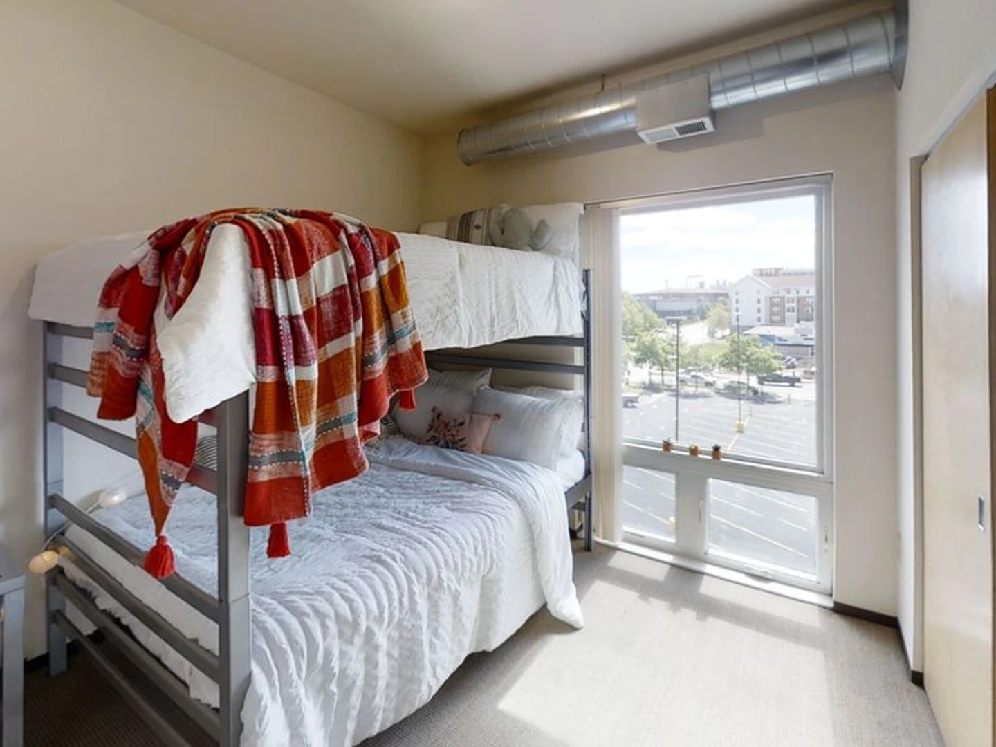 Quarto para alugar com cama de casal em Minneapolis