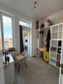 Gesamte Unterkunft in der Avenue Huart Hamoir, Schaerbeek, bild 8 von 10