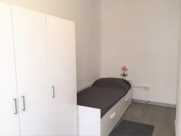 Quarto privado em Via Milano, , imagem 1 de 10