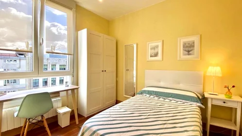 Chambre privée à Luis Briñas K., 48013 Bilbo, Bizkaia, Spain, image 1 de 20