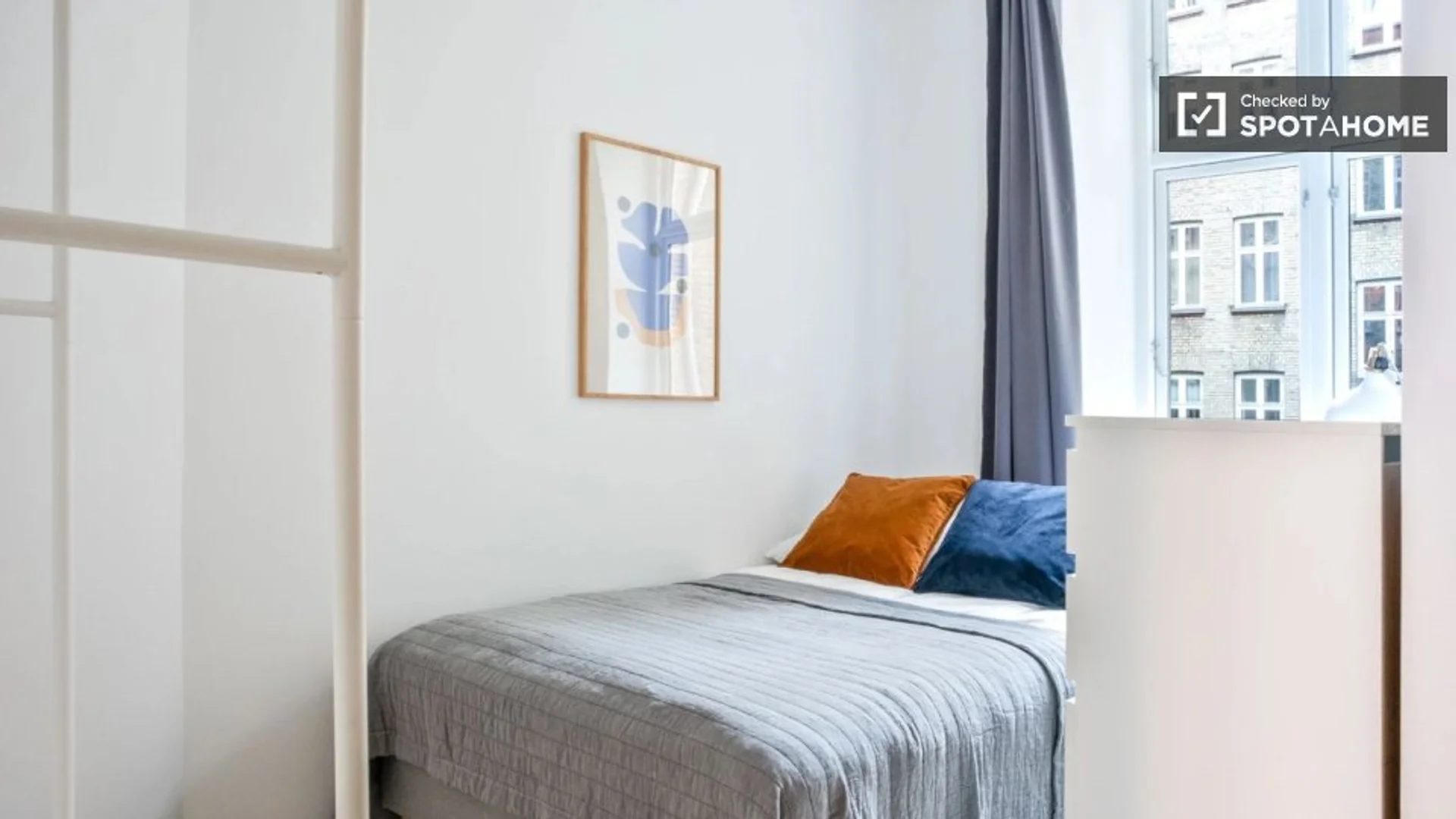 Habitación asequible para estudiantes con buena iluminación en 