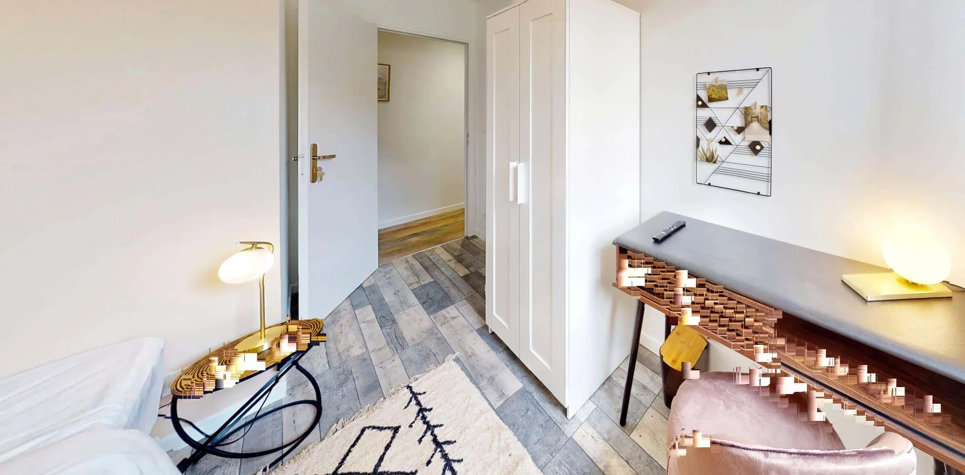 Economical student room with convenient location in