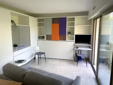 Quarto privado em Cannes, 06400, imagem 1 de 19