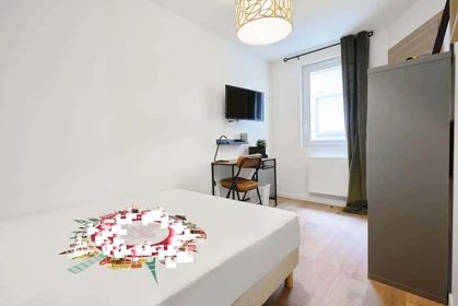 Privatzimmer in der 13 Av. Jean Jaurès, 51100 Reims, France, bild 2 von 19