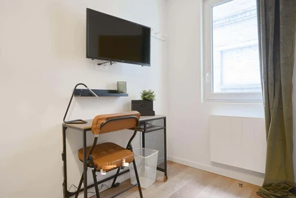 Privatzimmer in der 13 Av. Jean Jaurès, 51100 Reims, France, bild 3 von 19