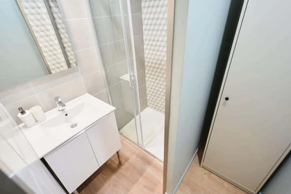 Privatzimmer in der 13 Av. Jean Jaurès, 51100 Reims, France, bild 5 von 19