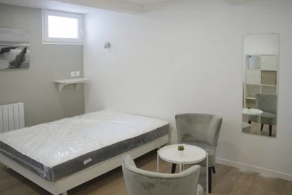 Renting rooms by the month in Lille