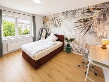 Privatzimmer in der Lindenhofstraße, Lindenhof, bild 1 von 9