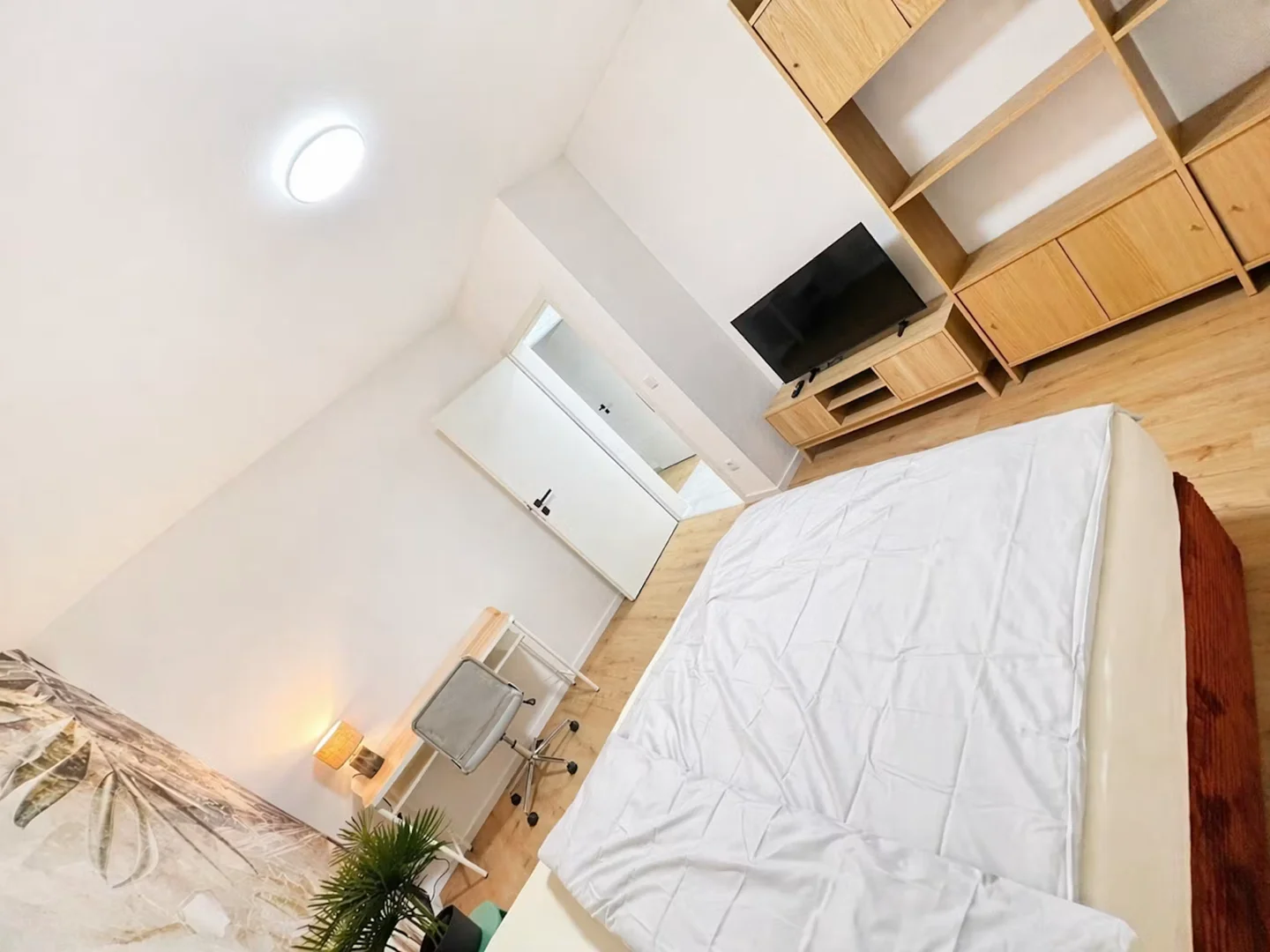 Quarto de estudante económico com localização conveniente em 