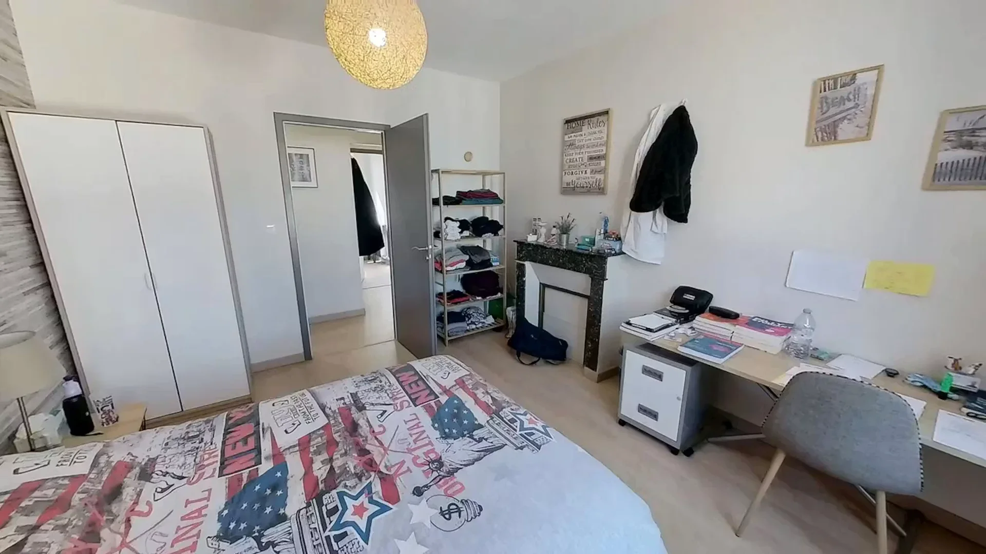 Quarto de estudante económico com localização conveniente em