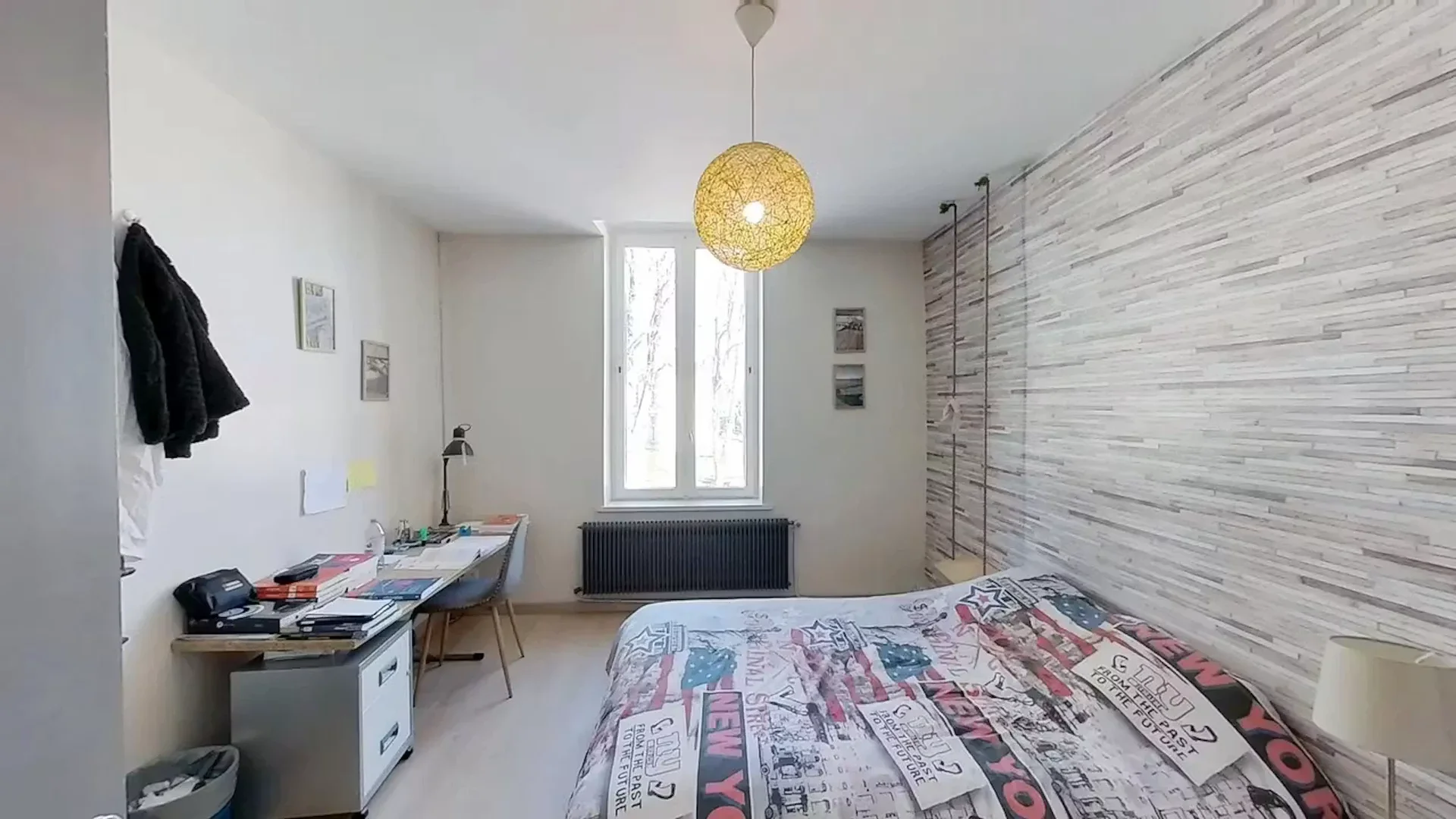 Quarto para alugar em apartamento de estudantes em , totalmente mobilado