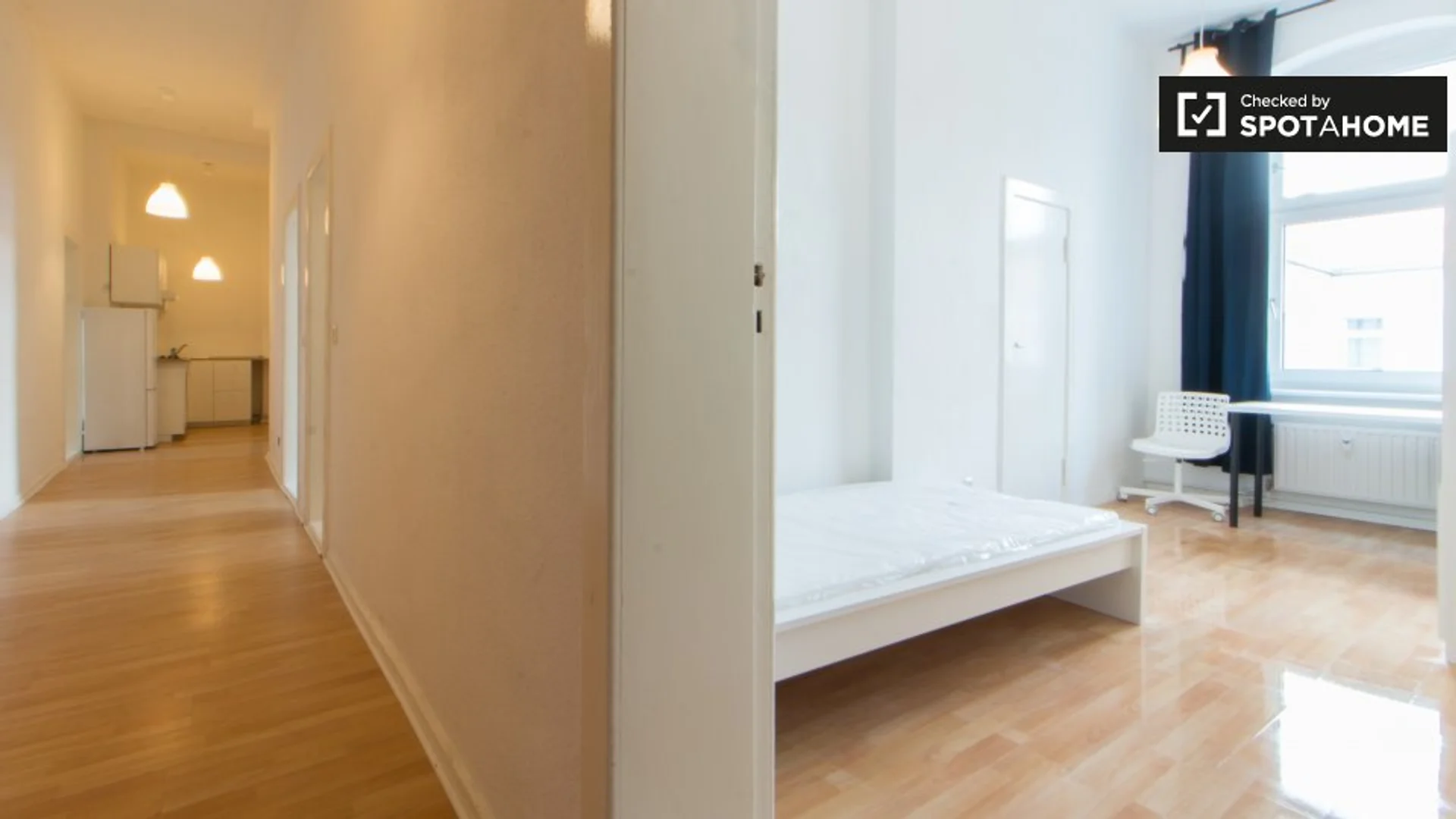 Quarto de estudante económico perto do campus em 