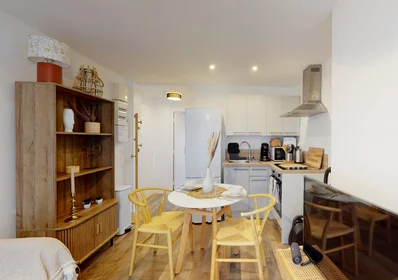Özel oda konumu 8 rue d'Auge, 2 6 görüntüsü
