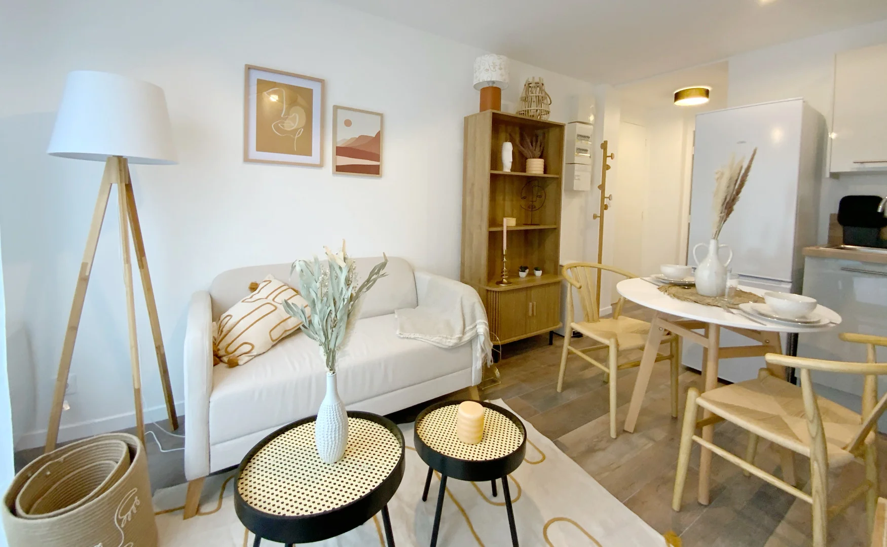 Economical student room with convenient location in 
