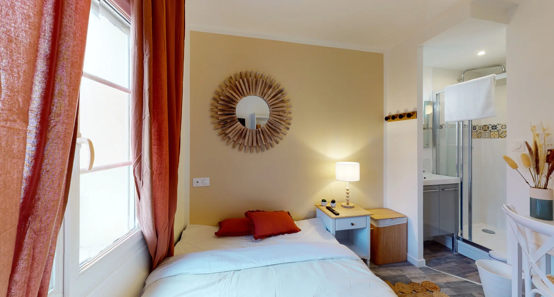 Student-friendly room in  with modern amenities