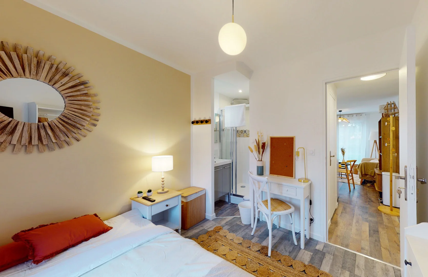 Student-friendly room in  with modern amenities